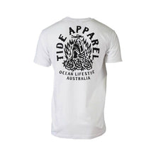 Load image into Gallery viewer, Tide Apparel Men's Jawz Short Sleeve Tee featuring a graphic design, perfect for summer adventures and casual lounging.